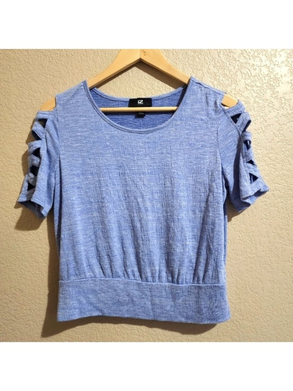 IZ BYER light blue short sleeve shirt with cutout sleeve detail Size M
